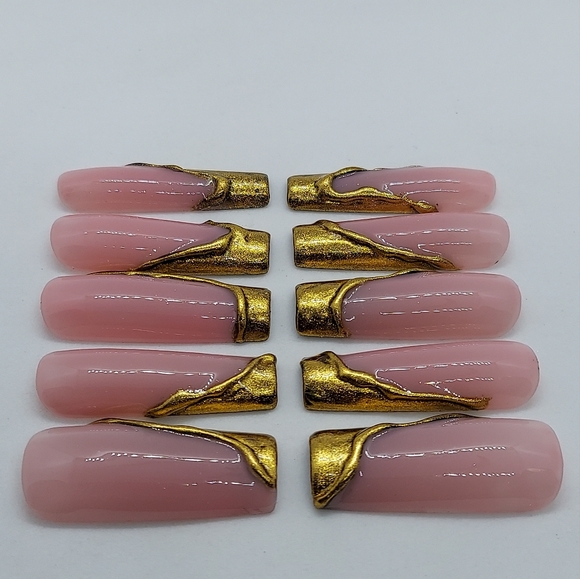 Gold Chrome Nails - Picture 4 of 6
